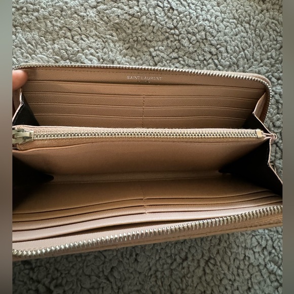 Yves Saint Laurent Monogram Large Zip Wallet YSL - Picture 3 of 6